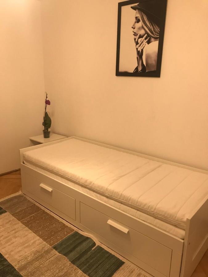 Apartament Colina คลูจ-นาโปกา ภายนอก รูปภาพ